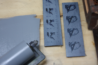 Visual Making, Stampa di una matrice/test in linoleum incisa in lasercut con diversi parametri.