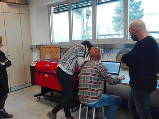 La stampa per l'arte, Gli studenti nella fase di preparazione del file di stampa.