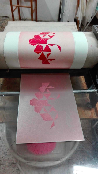 Visual Making, Un fase di stampa di una delle matrici di Adriano Attus, artista invitato.