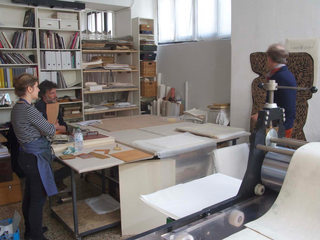 KAi14, Daniela Lorenzi, Cristian Boffelli e Kai Kruger in atelier a Milano nella fase di progettazione.